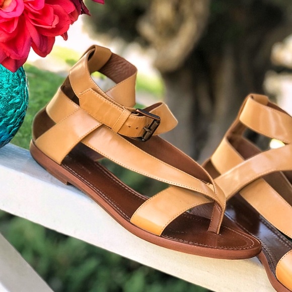 SOLD BOTTEGA VENETA Tan cross-over strap sandals - Picture 2 of 8